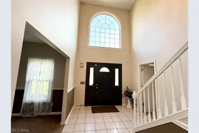 17118 Woodlawn Court, Strongsville, OH 44149 - Photo 9