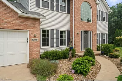 17118 Woodlawn Court, Strongsville, OH 44149 - Photo 3