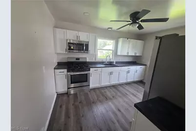 1936 Lakeview Avenue, Lorain, OH 44053 - Photo 5