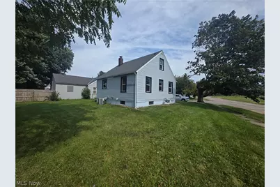 1936 Lakeview Avenue, Lorain, OH 44053 - Photo 29