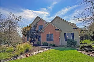 8498 Yorkshire St NW, Massillon, OH 44646 - Photo 3
