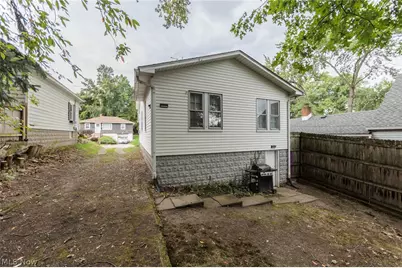 1305 Big Falls Avenue, Akron, OH 44310 - Photo 7