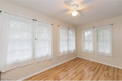 1305 Big Falls Avenue, Akron, OH 44310 - Photo 35