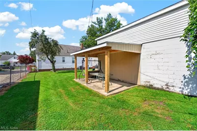 305 E 329th Street, Willowick, OH 44095 - Photo 23