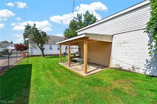 305 E 329th St, Willowick, OH 44095 - Photo 23