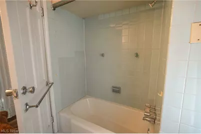 201 N 7th Street, Martins Ferry, OH 43935 - Photo 37