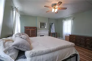 201 N 7th St, Martins Ferry, OH 43935 - Photo 25