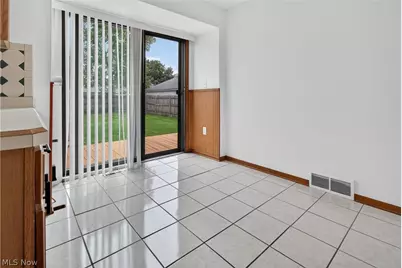1327 W 26th Street, Lorain, OH 44052 - Photo 25