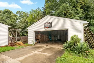 2127 Watson Avenue, Alliance, OH 44601 - Photo 29