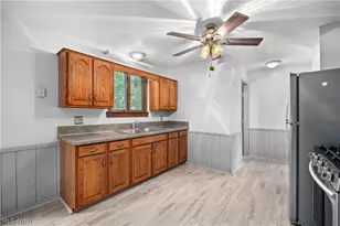 5742 Pleasant St, North Ridgeville, OH 44039 - Photo 9