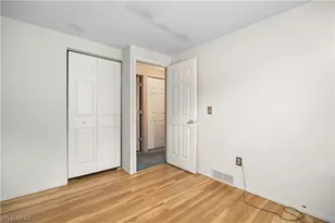 5742 Pleasant St, North Ridgeville, OH 44039 - Photo 15