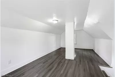 529 Hazel Place, Akron, OH 44304 - Photo 23