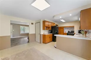 3870 Cumberland Dr, Youngstown, OH 44515 - Photo 7