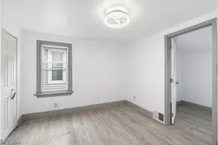 532 Hazel Pl, Akron, OH 44304 - Photo 21