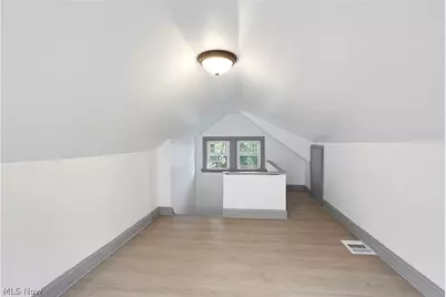 532 Hazel Place, Akron, OH 44304 - Photo 29