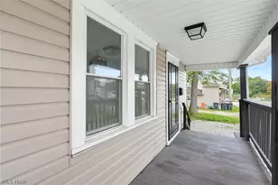 532 Hazel Pl, Akron, OH 44304 - Photo 3