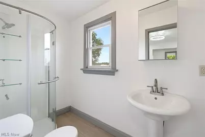 532 Hazel Place, Akron, OH 44304 - Photo 17