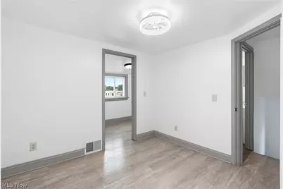 532 Hazel Place, Akron, OH 44304 - Photo 23