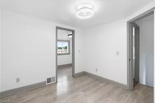 532 Hazel Pl, Akron, OH 44304 - Photo 23
