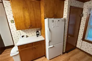 410 E 2nd St, Dover, OH 44622 - Photo 15