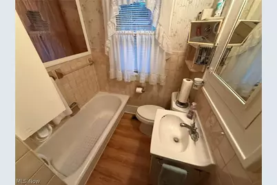 410 E 2nd Street, Dover, OH 44622 - Photo 23