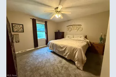4239 State Route 39 NE, New Philadelphia, OH 44663 - Photo 9