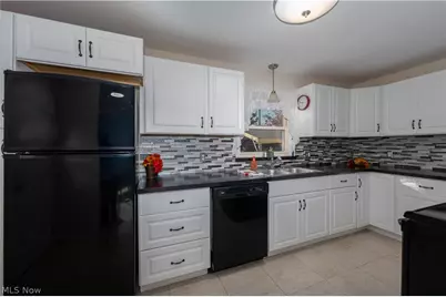 1246 Valleyview Avenue SW, Canton, OH 44710 - Photo 3