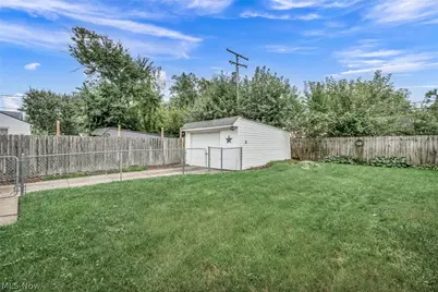 18813 Parkmount, Loveland, OH 44135 - Photo 43