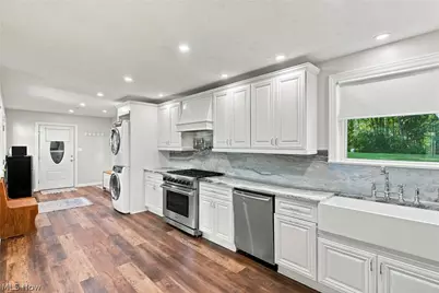 8145 Chagrin Road, Chagrin Falls, OH 44023 - Photo 7