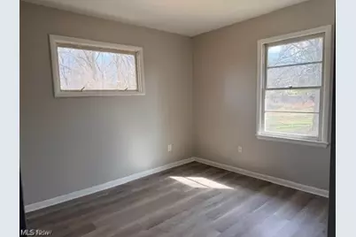 208 Barder Avenue, Akron, OH 44305 - Photo 3