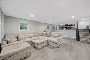 8008 Garnet Ave NE, Canton, OH 44721 - Photo 25