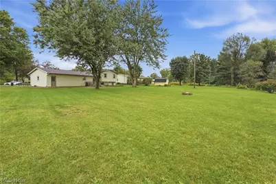 8008 Garnet Avenue NE, Canton, OH 44721 - Photo 31