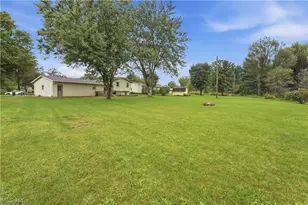 8008 Garnet Ave NE, Canton, OH 44721 - Photo 31