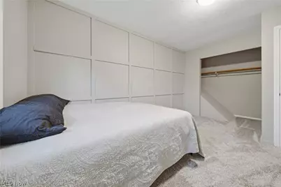 8008 Garnet Avenue NE, Canton, OH 44721 - Photo 23