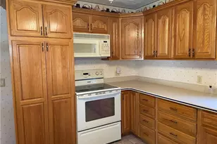 507 Wood Ave, Newcomerstown, OH 43832 - Photo 5