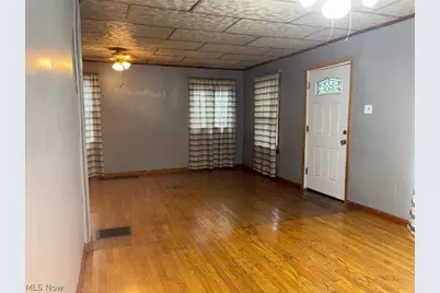 504 Walnut Avenue, Cambridge, OH 43725 - Photo 11