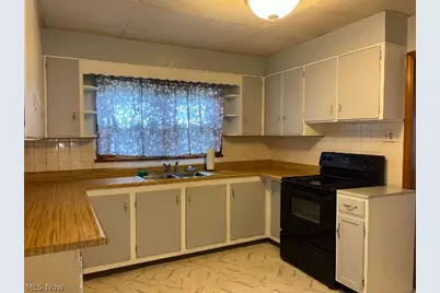 504 Walnut Avenue, Cambridge, OH 43725 - Photo 7