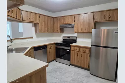1150 Tollis Parkway, Grandview Heights, OH 44147 - Photo 15