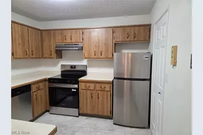 1150 Tollis Parkway, Grandview Heights, OH 44147 - Photo 17