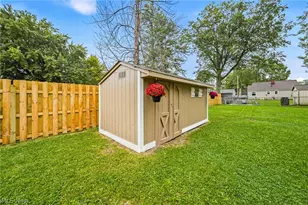 726 Lyndon Ave, Ashtabula, OH 44004 - Photo 27