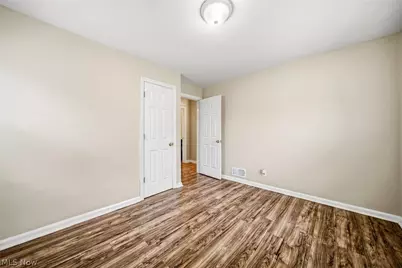 726 Lyndon Avenue, Ashtabula, OH 44004 - Photo 11