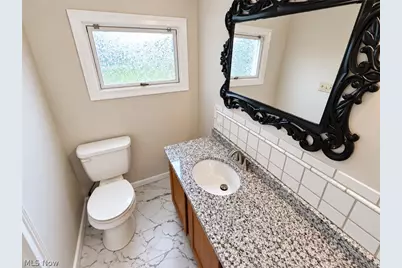 402 Hall Avenue, Barberton, OH 44203 - Photo 7
