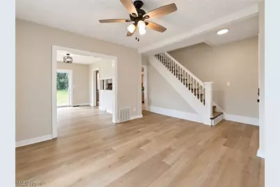 402 Hall Avenue, Barberton, OH 44203 - Photo 3