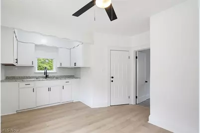 12201 Parkhill Avenue, Loveland, OH 44120 - Photo 21