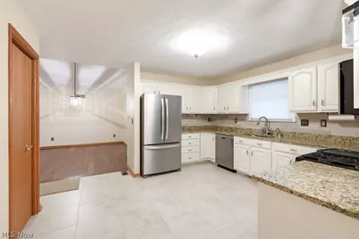 976 Rosemarie Circle, Wadsworth, OH 44281 - Photo 15
