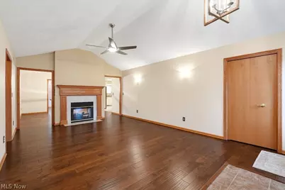 976 Rosemarie Circle, Wadsworth, OH 44281 - Photo 9