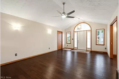 976 Rosemarie Circle, Wadsworth, OH 44281 - Photo 5