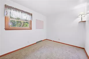 1889 Lancaster Dr, Youngstown, OH 44511 - Photo 19