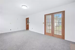 1889 Lancaster Dr, Youngstown, OH 44511 - Photo 5