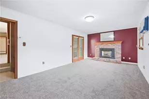 1889 Lancaster Dr, Youngstown, OH 44511 - Photo 3